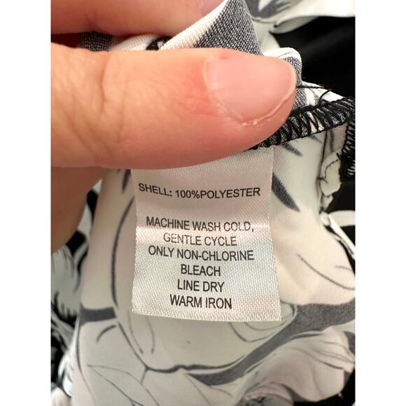 HOUSE OF HARLOW | White Black Modern Floral Silky Button Front Blouse | Small - Picture 6 of 6